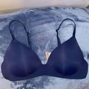 No-wire Victoria’s Secret bra